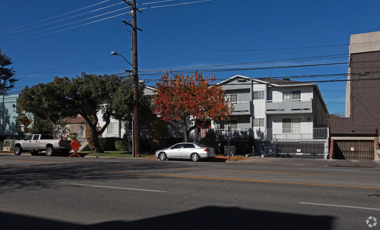Primary Photo - 375 W Alameda Ave