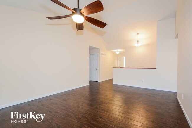Building Photo - 240 Glen Meadows Ct