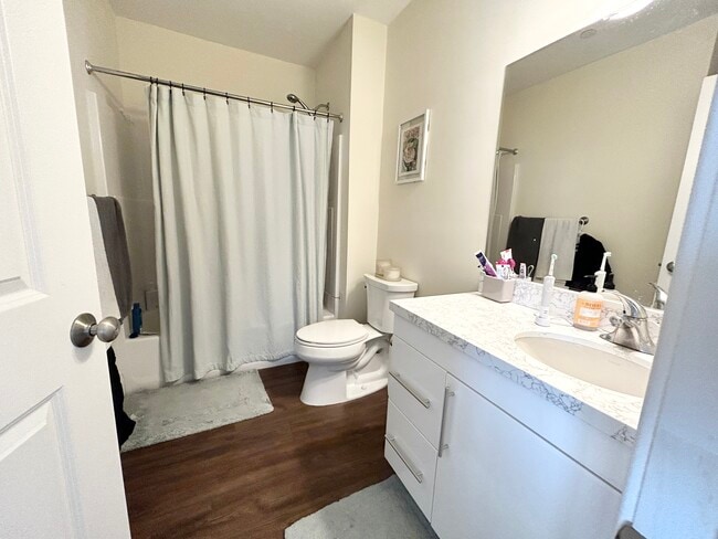 Building Photo - 81-85 Amory St