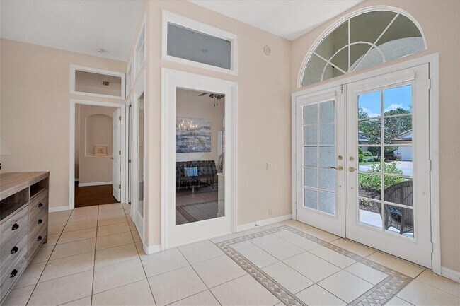 Building Photo - 6268 Aventura Dr