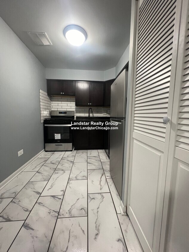 Foto principal - 1523 W Morse Ave