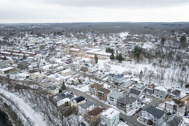 Aerial 01 - 144 Railroad St
