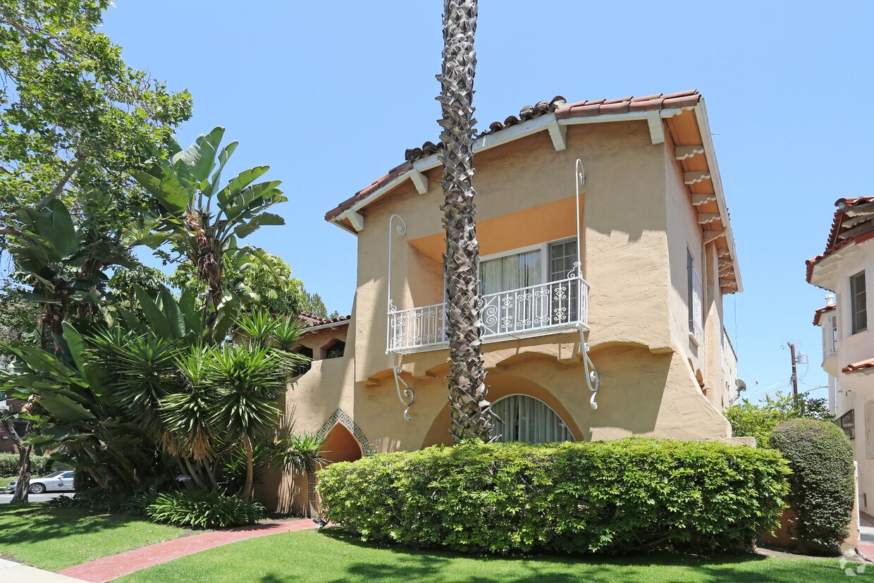 Primary Photo - 174 Swall Dr