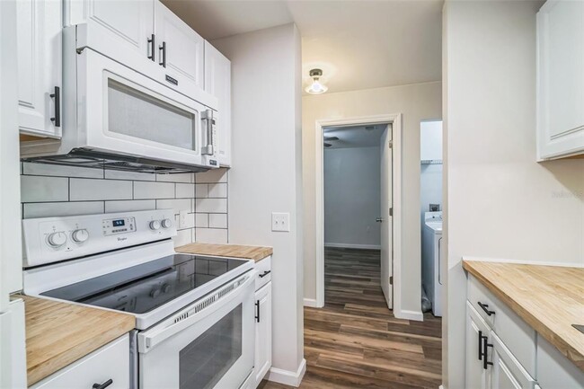 Foto del edificio - 3800 SW 20th Ave