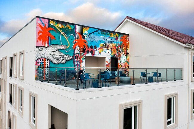 Foto del edificio - Chromatic Flats Apartments