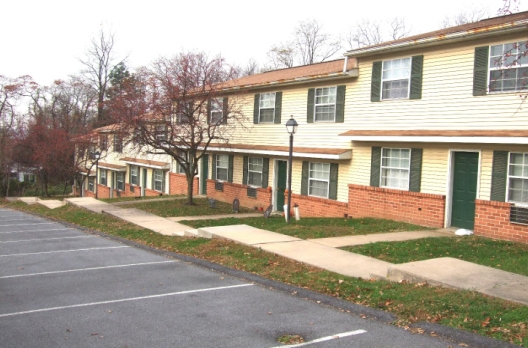 Primary Photo - Campus View Apartments