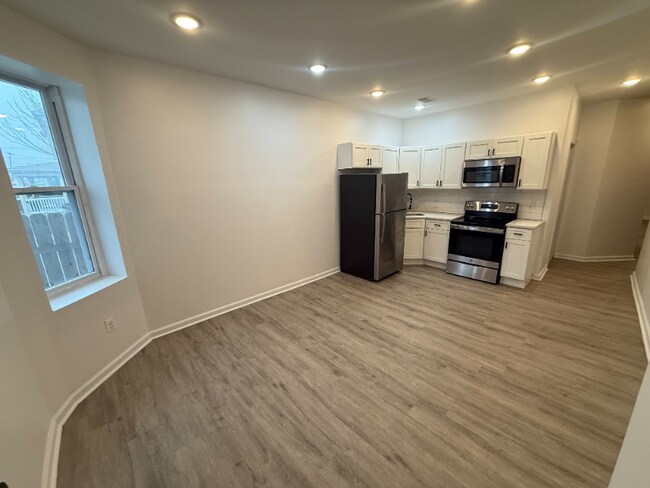 Foto del edificio - 4626 Westminster Ave