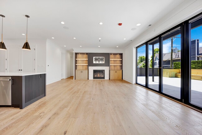 Foto del edificio - 4920 N Lincoln Ave