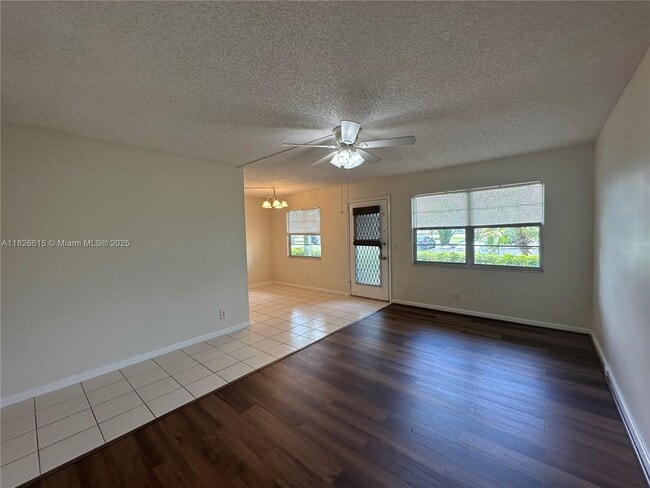 Foto del edificio - 13255 SW 9th Ct