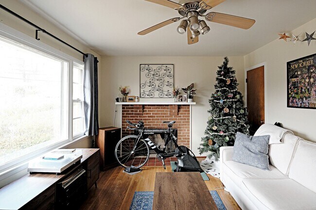 Foto del edificio - Pet-Friendly Fry's Spring Rental Near UVA