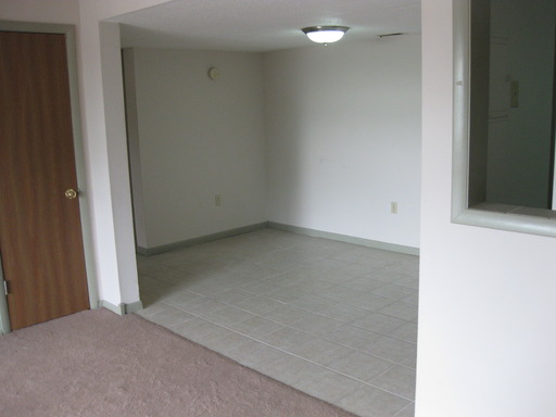 Building Photo - 905 Avalon Rd