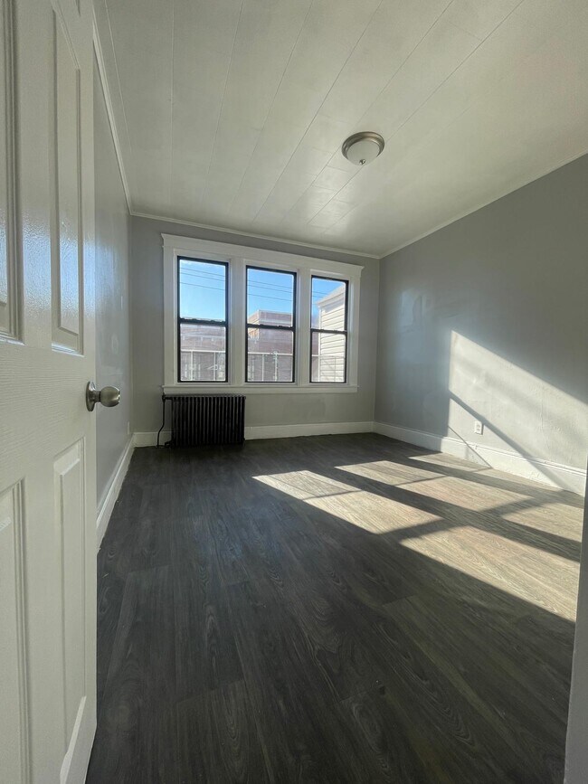 Building Photo - 178 Seaview Ave