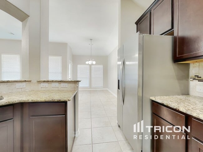 Building Photo - 2211 Leonetti Ln
