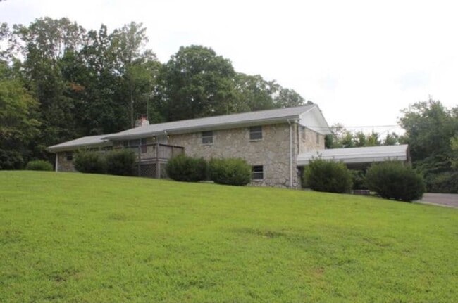 Photo - 1951 Clinton Hwy House