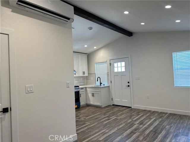 Foto del edificio - 728 Park Ln