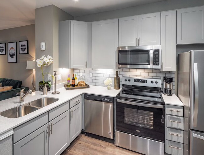 Foto del edificio - 810 E 9th St