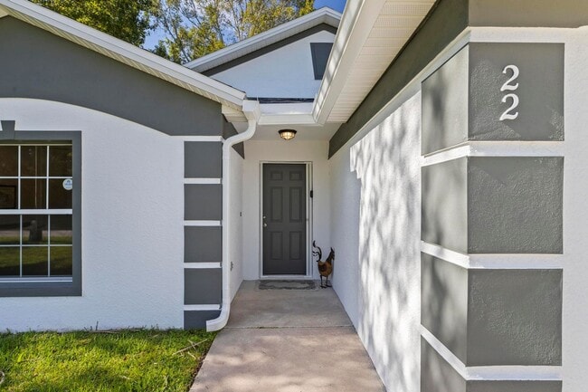 Building Photo - Fully furnished property available now