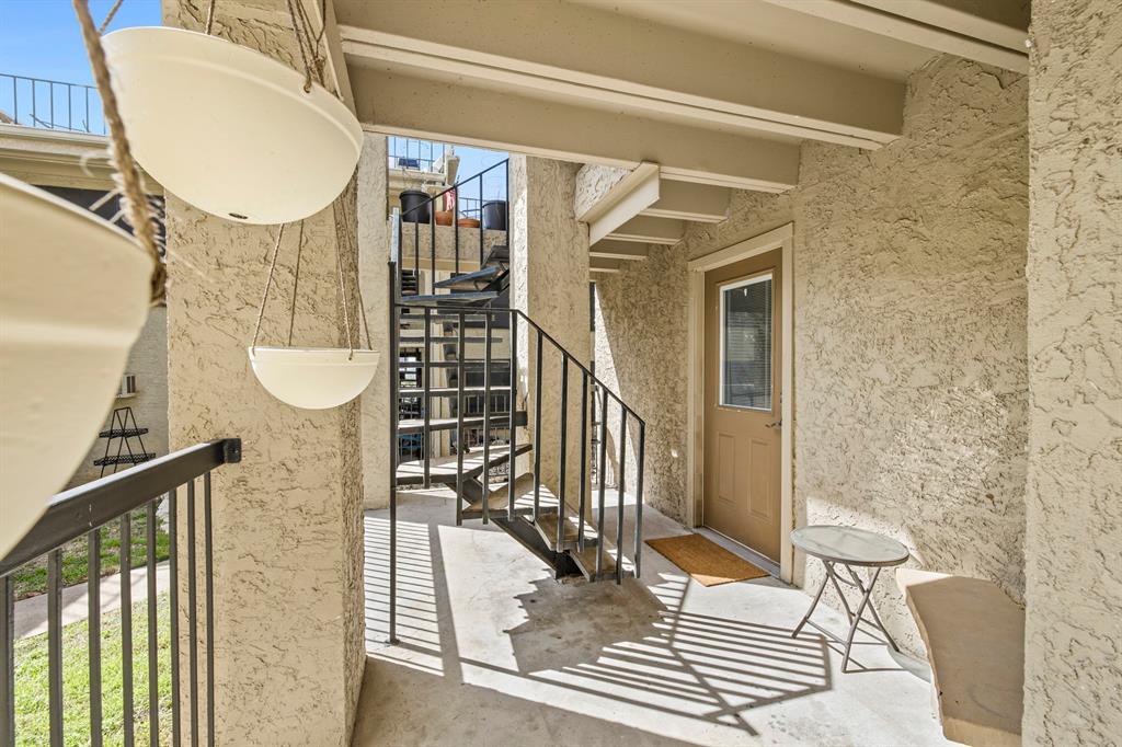 Primary Photo - 5802 Circulo Dr