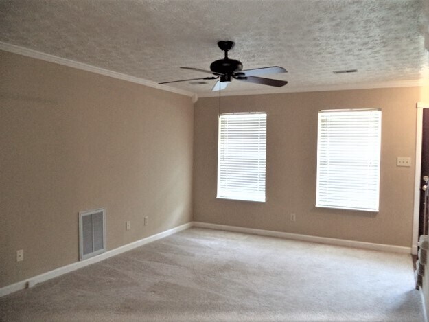 Foto del edificio - 140 Rushbrook Ln