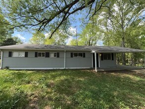 Building Photo - 3341 Suncrest Dr