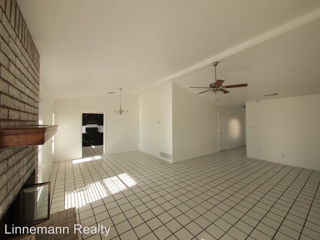 Building Photo - 110 Margarita Dr