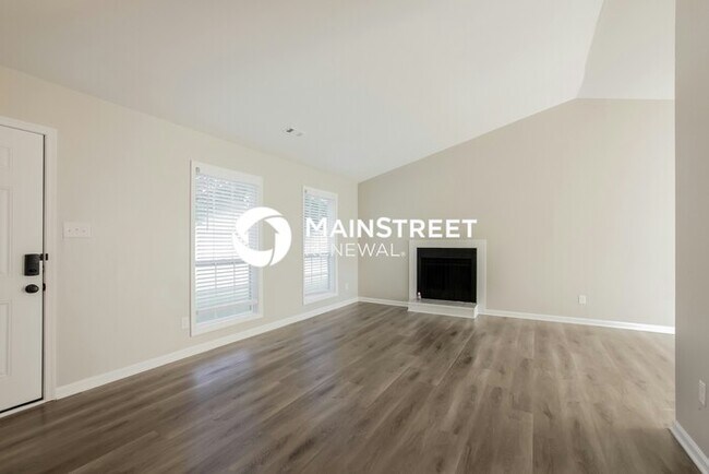 Foto del edificio - 3 Bedroom Pet-Friendly Home in CHARLOTTE, ...