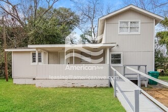 Building Photo - 1107 Jackson Ln