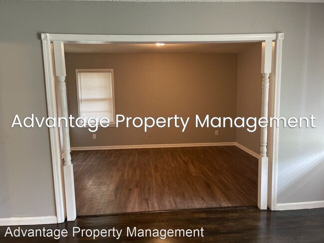 Building Photo - 4 br, 2 bath House - 3186 S. Edgeware Rd.