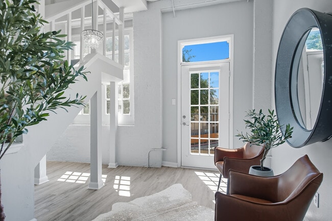 Building Photo - Park at Cedar Lawn