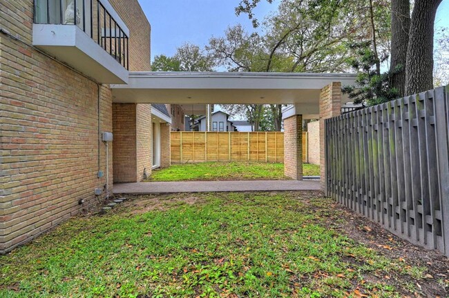Building Photo - 5407 John Dreaper Dr