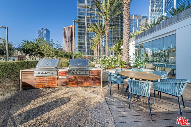 Foto del edificio - 877 Francisco St