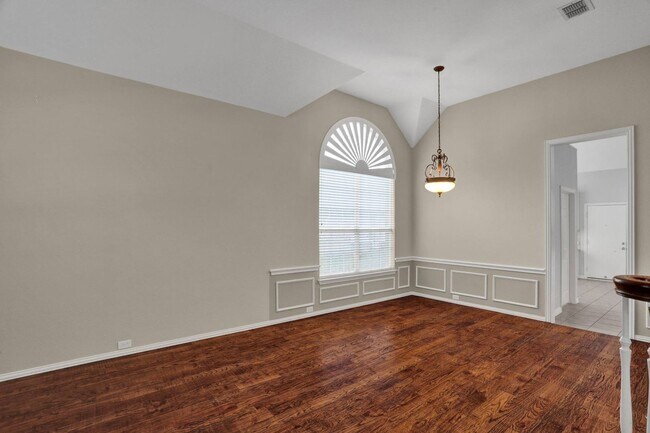 Foto del edificio - West Allen Beauty.  Ready to GO