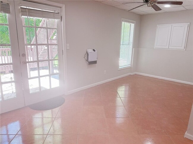 Foto del edificio - 2851 Weston Brook Ct