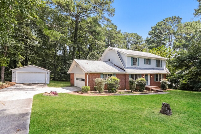Foto del edificio - 3560 Clubhouse Ln SE