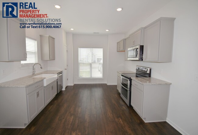 Building Photo - Gorgeous 3BR/2.5BA townhome for lease in S...