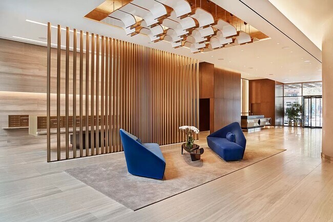 Foto del edificio - 572 Eleventh Avenue