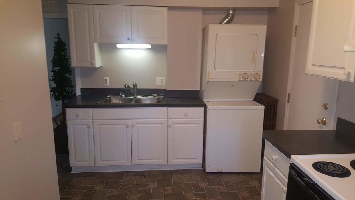 Foto principal - 223 N Grand St