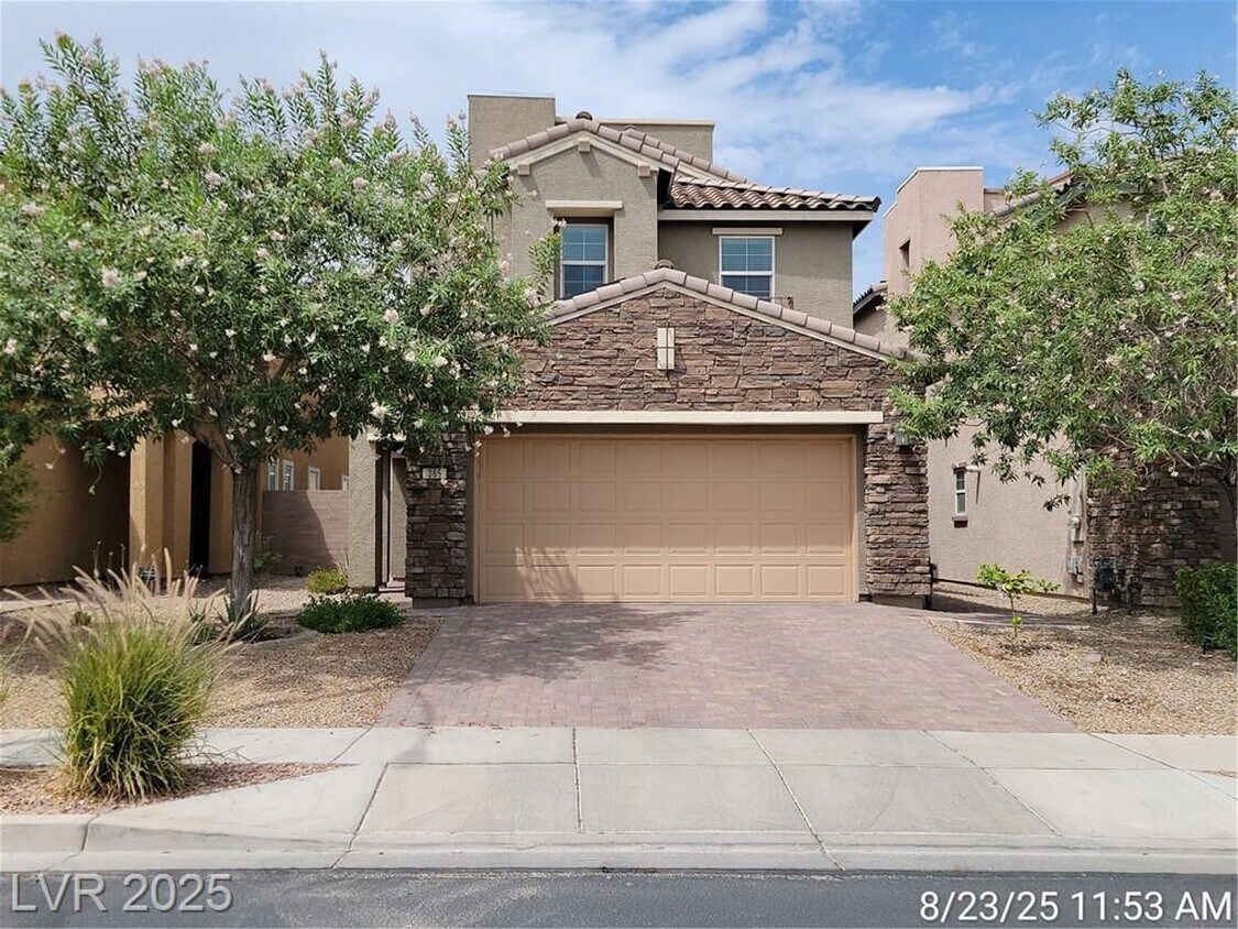 Foto principal - GORGEOUS HENDERSON HOME LOCATED IN CADENCE...