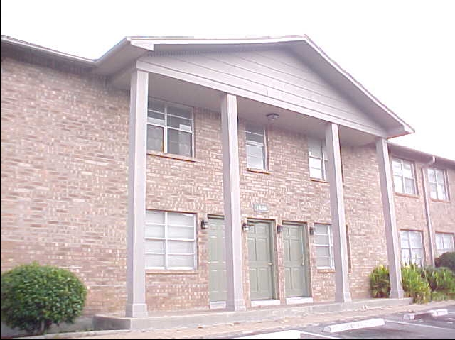 Building Photo - Pleasant View Apartments