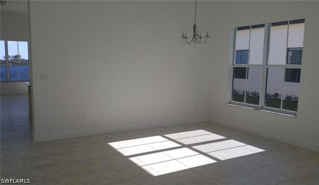 Foto del edificio - 5198 Vizcaya St