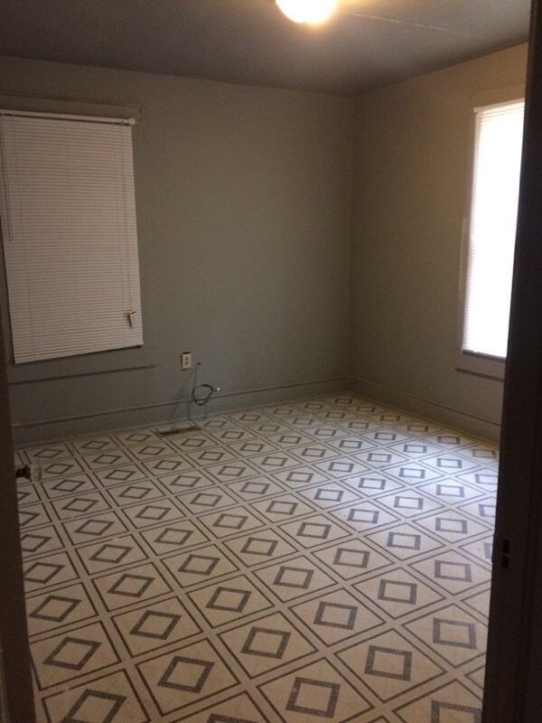 Building Photo - 119 Brown Street