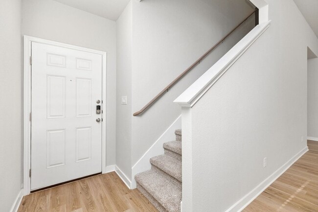 Foto del edificio - Stunning Duplex in prime location EMMA Park