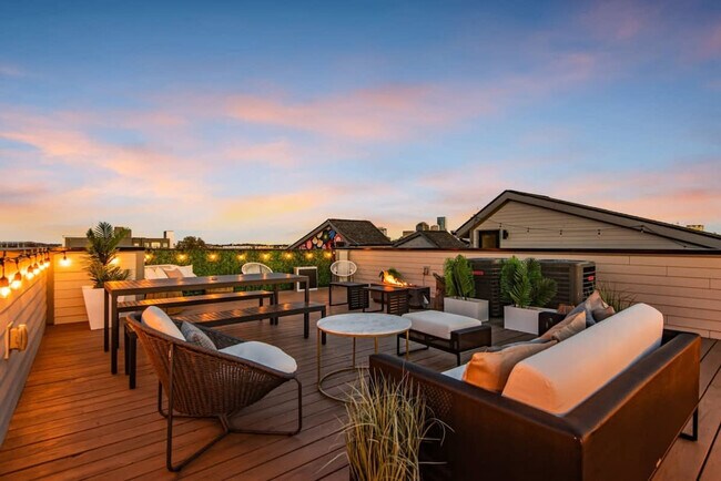 Building Photo - 1035a Scovel St