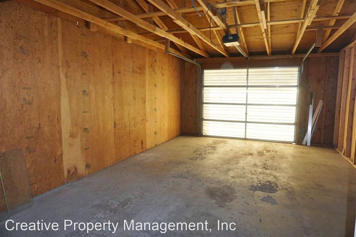 Building Photo - 2 br, 1 bath House - 833 11th Ave NW