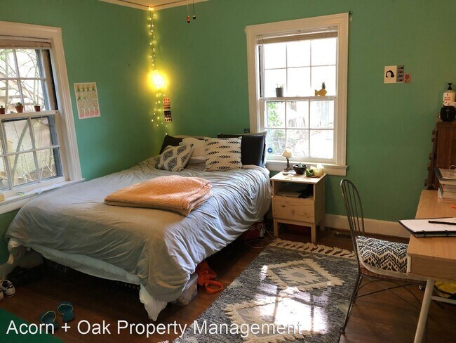 Building Photo - 3 br, 1.5 bath House - 819 N Buchanan Blvd
