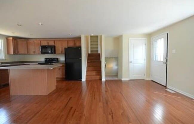 Foto del edificio - 10760 Cedarwood Dr