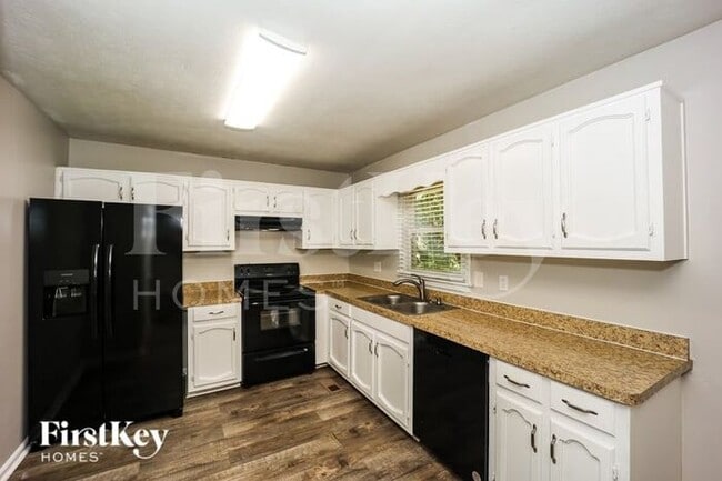 Building Photo - 420 Freestone Dr