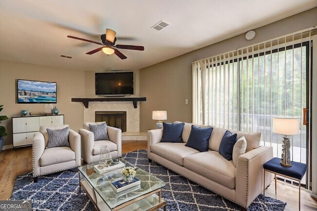 Foto del edificio - 129 Lester Rd NW