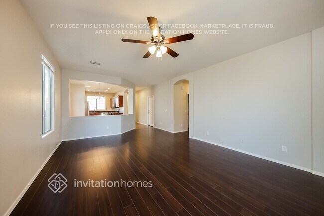 Foto del edificio - 12737 W Pasaro Dr