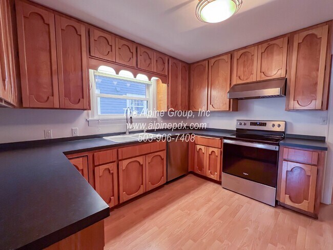 Building Photo - Charming Hosford-Abernathy Home!